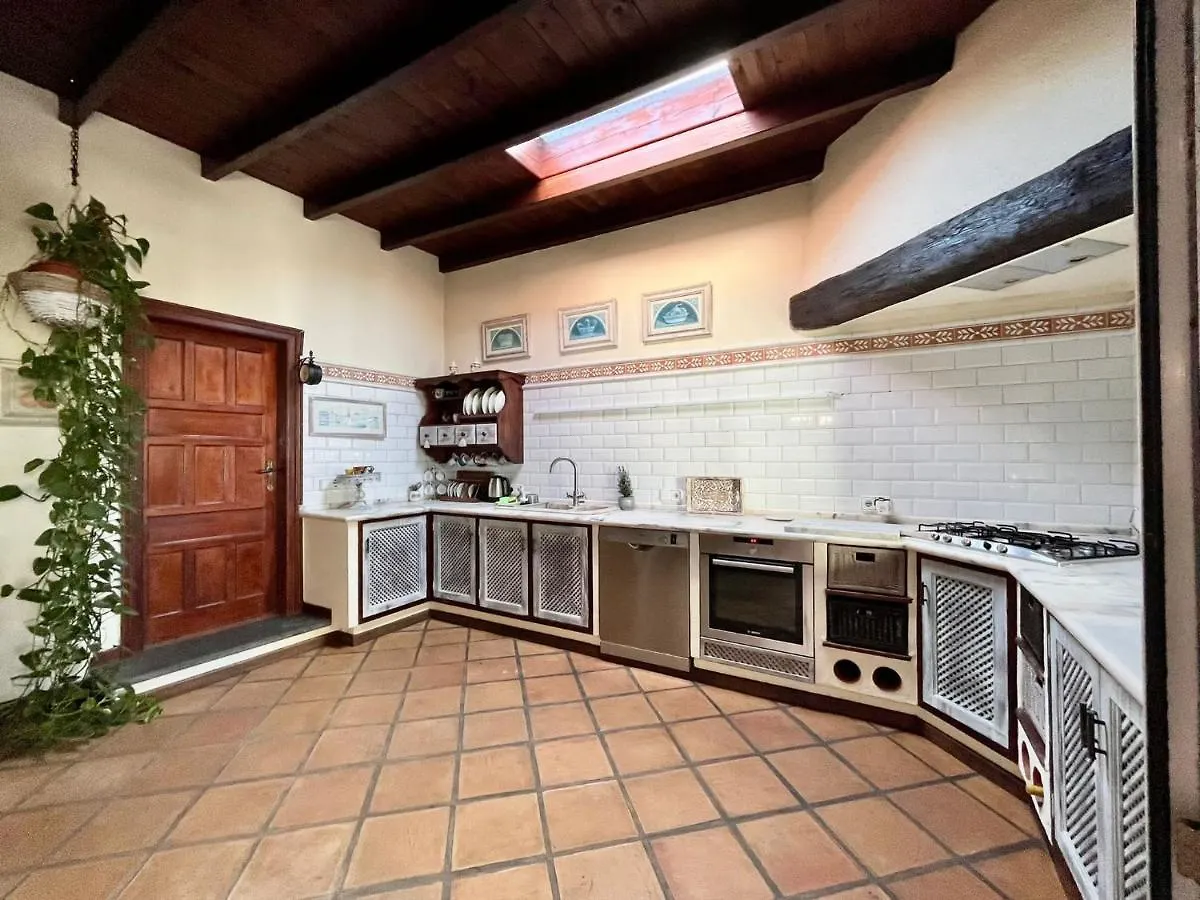 Holiday home Casa Tabobo 2 - Rural 2 Bedroom House With Sea Views Tias Spain
